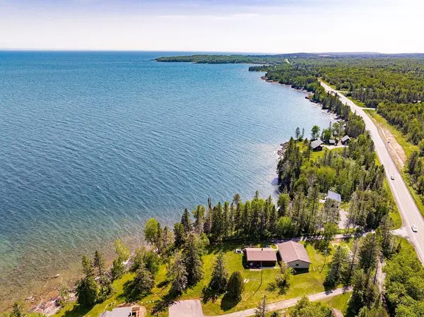 1690 Highway 61, Two Harbors, MN 55616