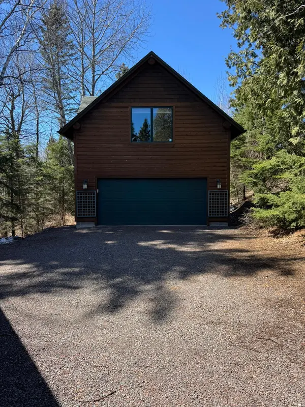 2472 Cliff View CIR, Two Harbors, MN 55616
