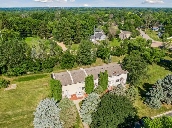 417 Hunter DR, Watertown, MN 55388
