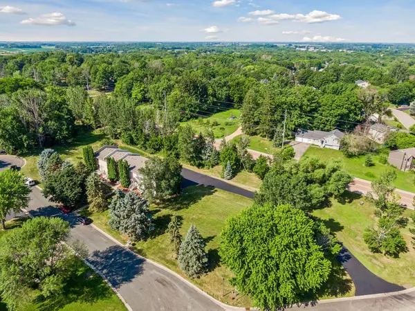417 Hunter DR, Watertown, MN 55388