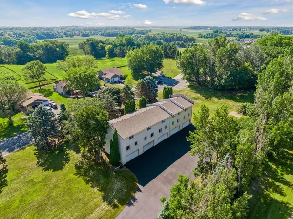 417 Hunter DR, Watertown, MN 55388