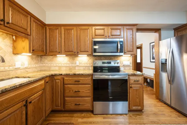 6991 Raven CT, Eden Prairie, MN 55346
