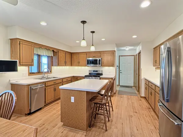 10 George ST E, Maple Lake, MN 55358