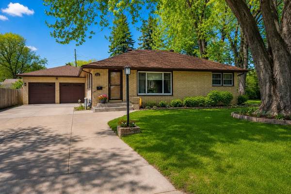 3632 Roosevelt ST NE, Saint Anthony, MN 55418
