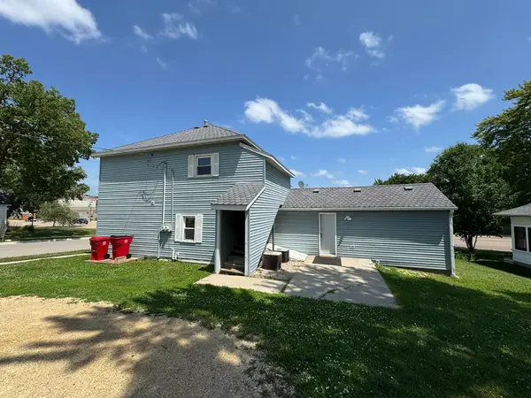 400 S Main ST, Pine Island, MN 55963