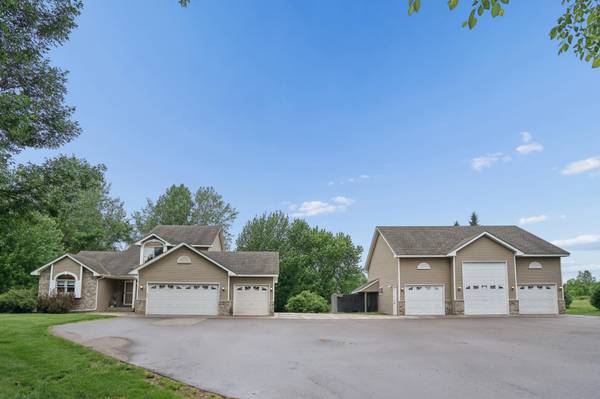 885 Katydid LN NE, Saint Michael, MN 55376
