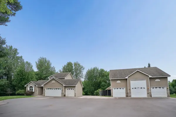 885 Katydid LN NE, Saint Michael, MN 55376