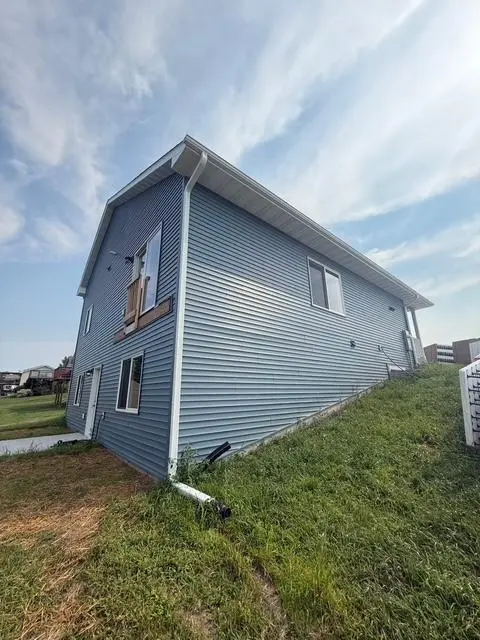 206 Blackhawk DR, Woodville, WI 54028