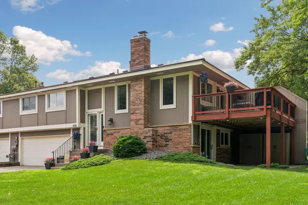 7603 Zinnia WAY, Maple Grove, MN 55311
