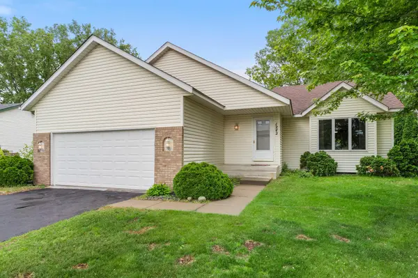 1242 Myrtle ST N, Maplewood, MN 55119