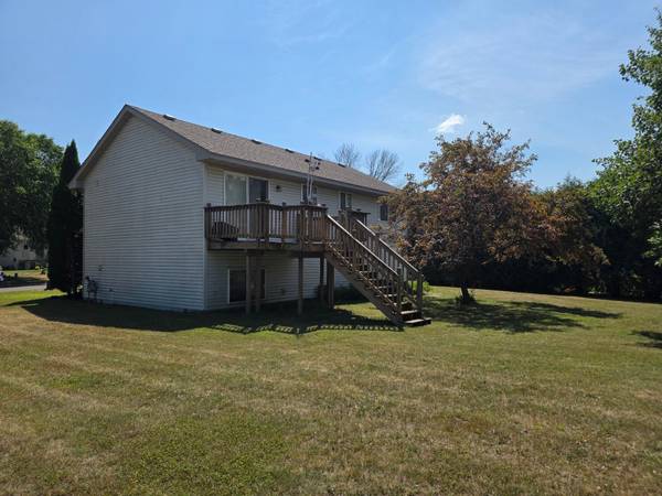 25782 Goldfinch AVE, Wyoming, MN 55092
