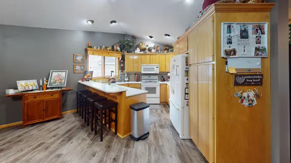 1906 Greenwood DR, Albert Lea, MN 56007