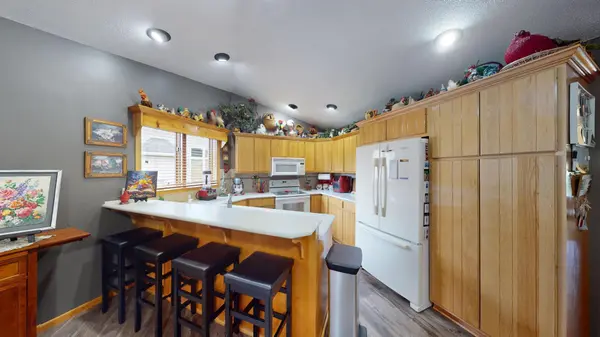 1906 Greenwood DR, Albert Lea, MN 56007