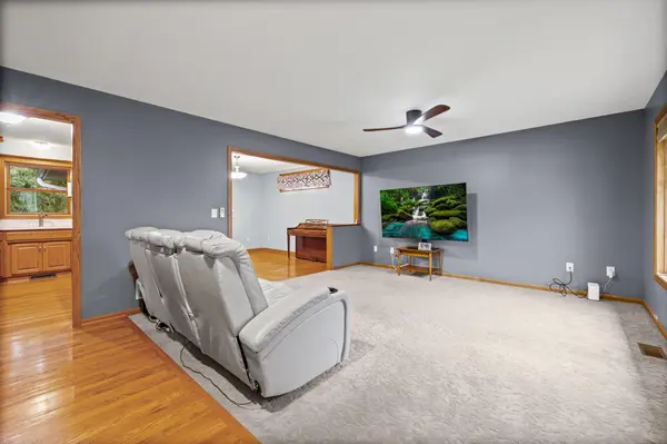 2082 Cowern PL E, North Saint Paul, MN 55109