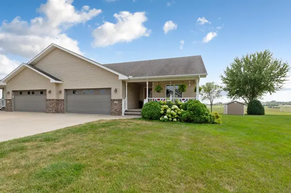580 Southwind DR, Fairmont, MN 56031