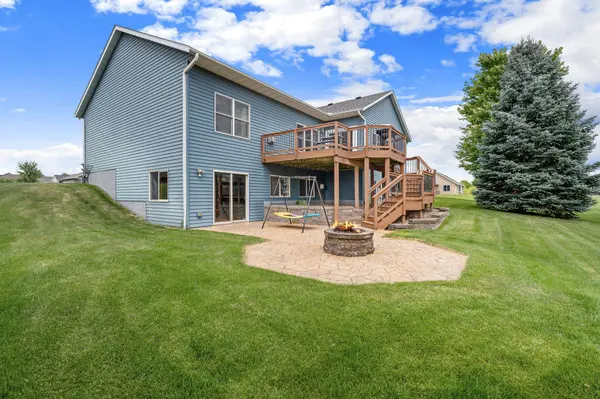 375 Hickory LN NE, Owatonna, MN 55060