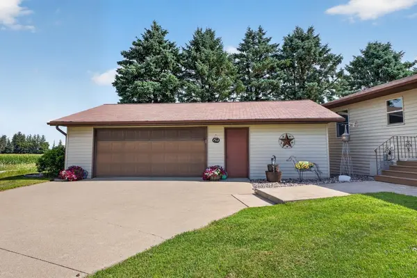 22968 County 25 RD, Plainview, MN 55964
