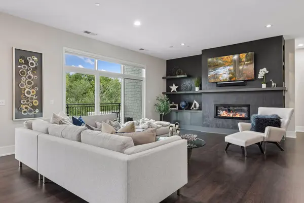 935 Lake ST E #202, Wayzata, MN 55391