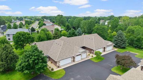 6228 Creekview LN N, Brooklyn Park, MN 55443