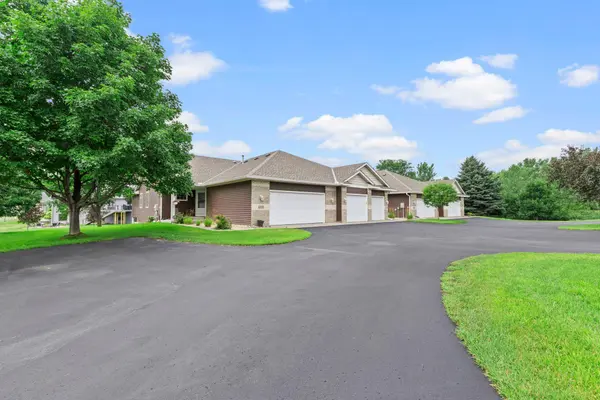 6228 Creekview LN N, Brooklyn Park, MN 55443