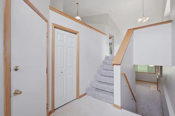 9816 Zinnia LN N, Maple Grove, MN 55369