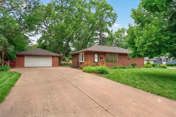 6941 Idaho AVE N, Brooklyn Park, MN 55428