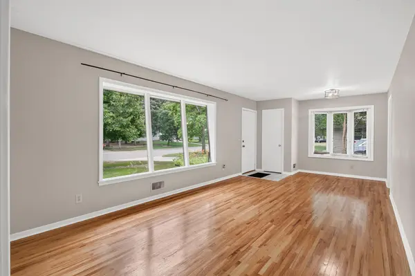 6941 Idaho AVE N, Brooklyn Park, MN 55428