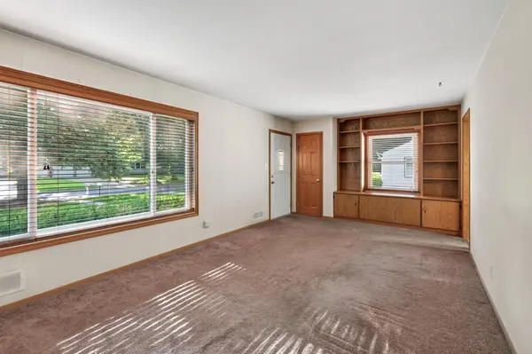 2909 Pascal ST, Roseville, MN 55113
