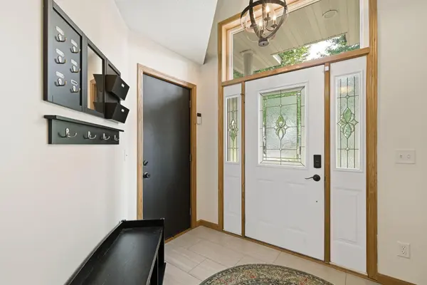10444 Karston CIR, Albertville, MN 55301