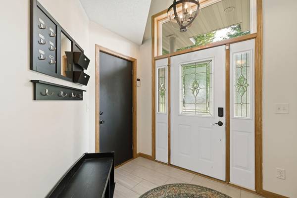 10444 Karston CIR, Albertville, MN 55301