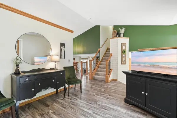 10444 Karston CIR, Albertville, MN 55301