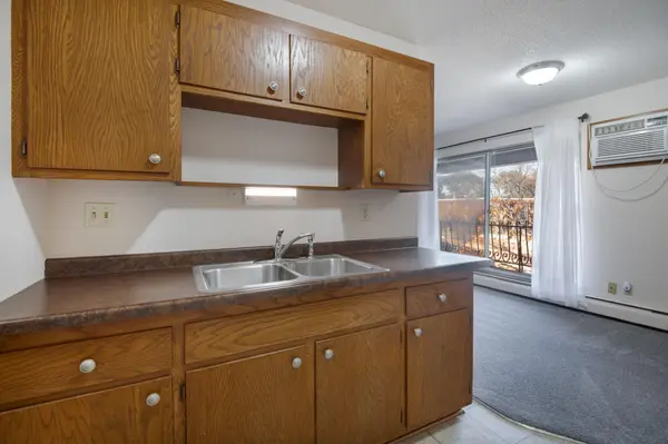 6015 W Broadway AVE #304, New Hope, MN 55428