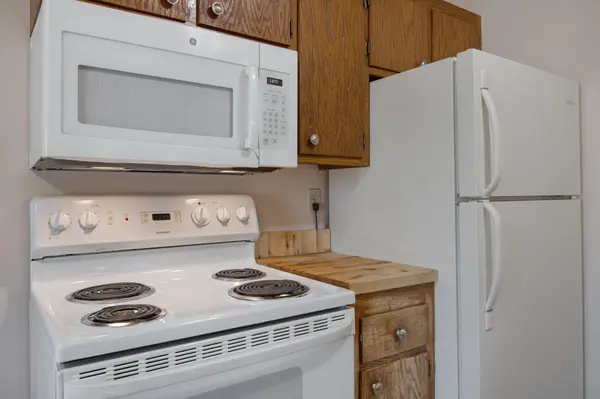 6015 W Broadway AVE #304, New Hope, MN 55428
