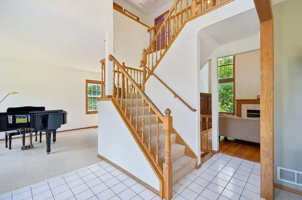 503 Abbey WAY, Mendota Heights, MN 55120