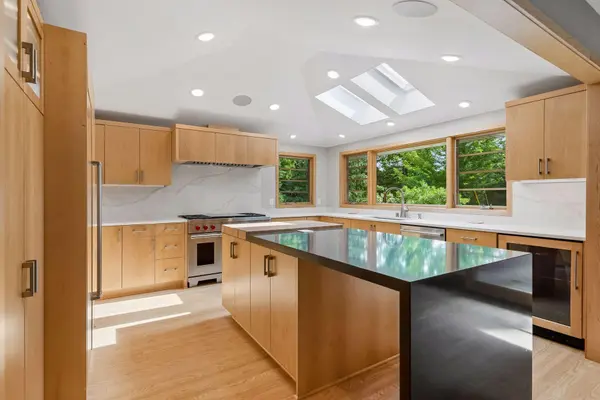 6216 Maloney AVE, Edina, MN 55343