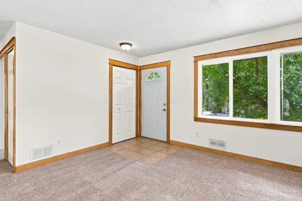 13412 Arden CIR, Burnsville, MN 55337