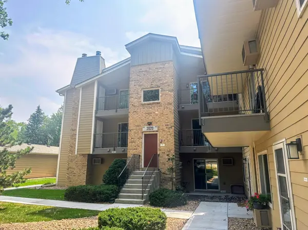 2020 Ridge DR #16, Saint Louis Park, MN 55416