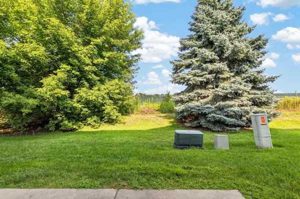 4388 Blakewood DR, Shakopee, MN 55379