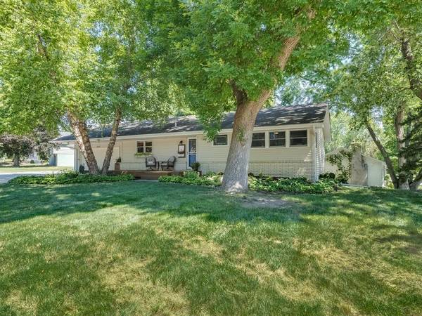 5137 Forest RD, Minnetonka, MN 55345