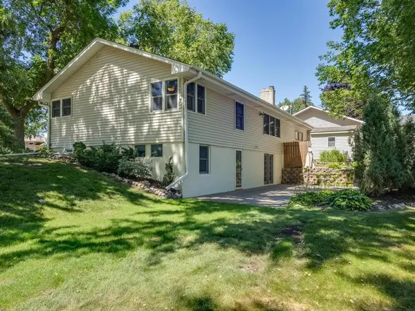 5137 Forest RD, Minnetonka, MN 55345