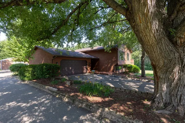 6347 Ware RD, Lino Lakes, MN 55014