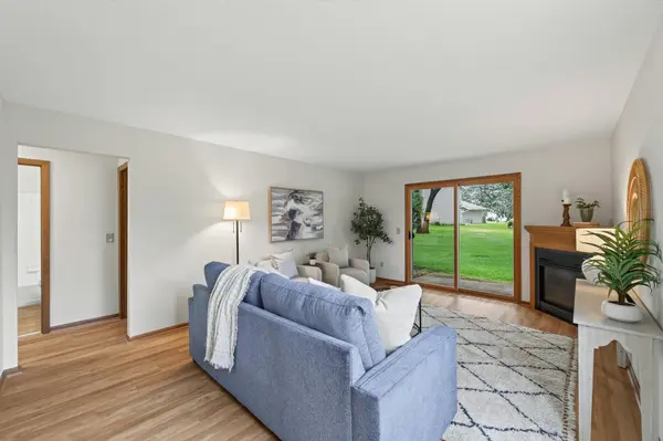 422 95th LN NE, Blaine, MN 55434