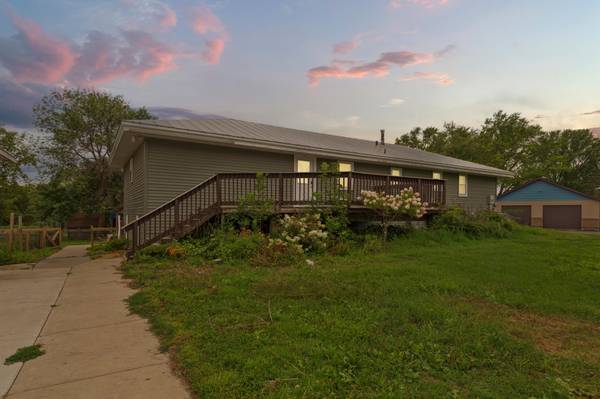 616 1st ST N, Montgomery, MN 56069