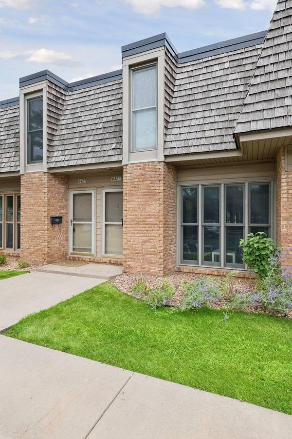 6427 Barrie RD, Edina, MN 55435