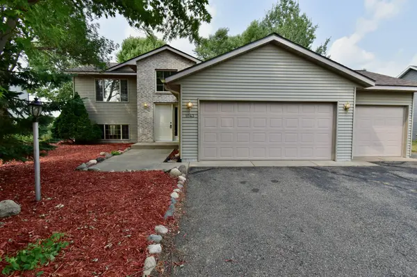 1043 Lawrence CIR, Sartell, MN 56377