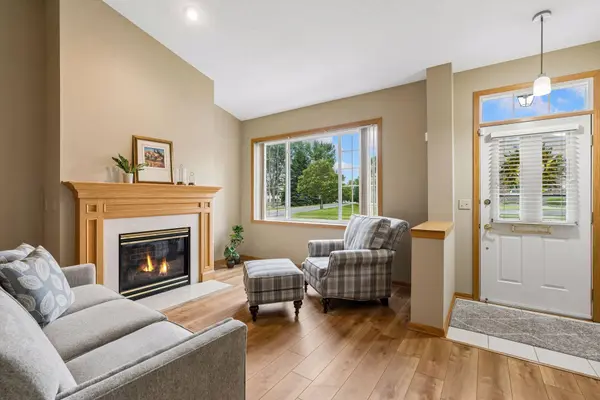 3873 Lawndale LN N, Plymouth, MN 55446