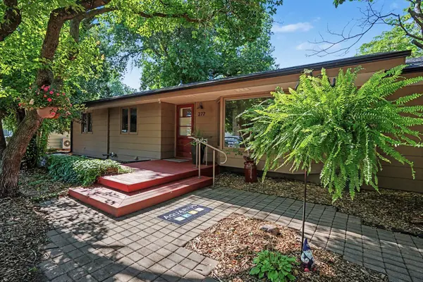 277 Highland DR, Chaska, MN 55318