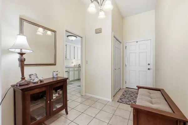 3333 W Prairiewood DR S, Fargo, ND 58103