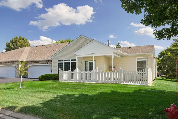 6936 Inverness CT #23, Inver Grove Heights, MN 55077