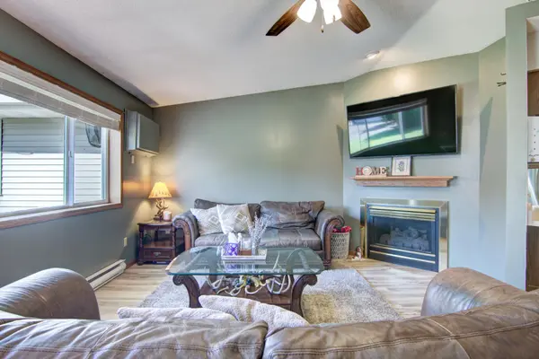 2904 Schabacker CT #D, Menomonie, WI 54751